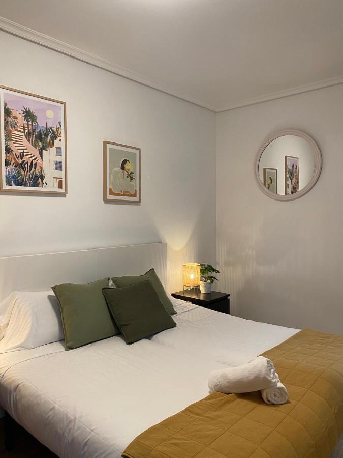 Apartamento Amplio Y Central A Pie De Playa La Concha San Sebastián Exterior photo
